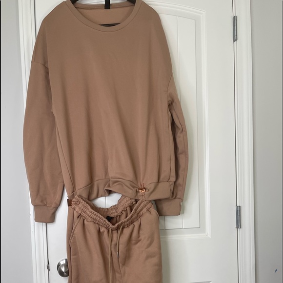 Cozy Camel Sweats!